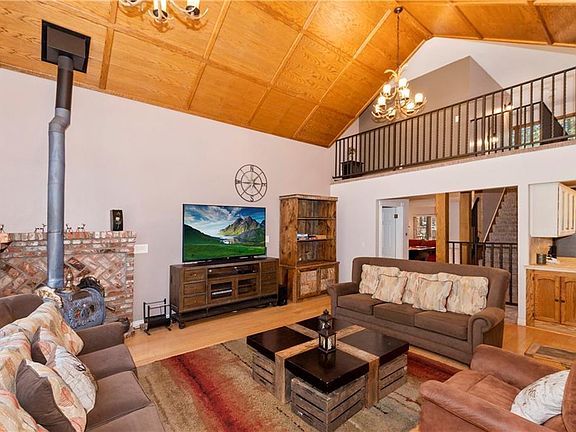 5th image of 746 Snowbird Ct