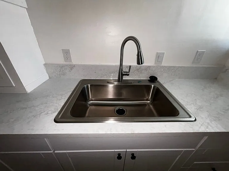 925 N Azusa Ave — Photo 14