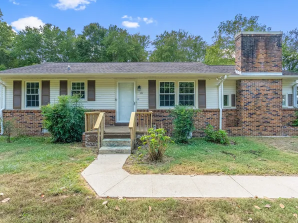 1106 Harton Blvd, Tullahoma, TN 37388