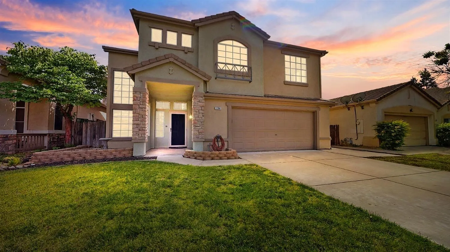 1190 Sangria Ln photo 1