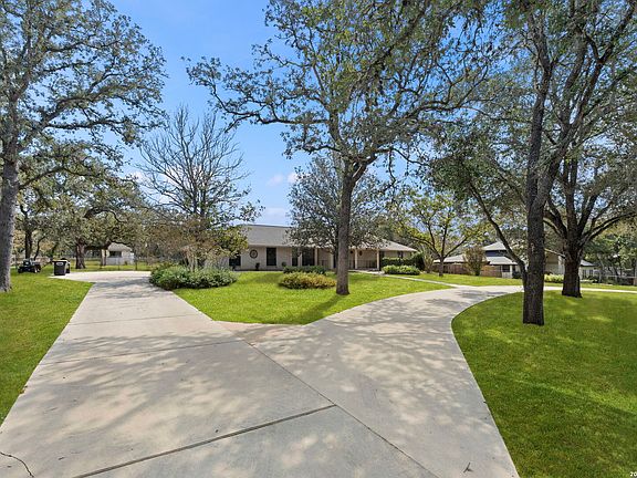 4th image of 360 BEAR RIDGE DR