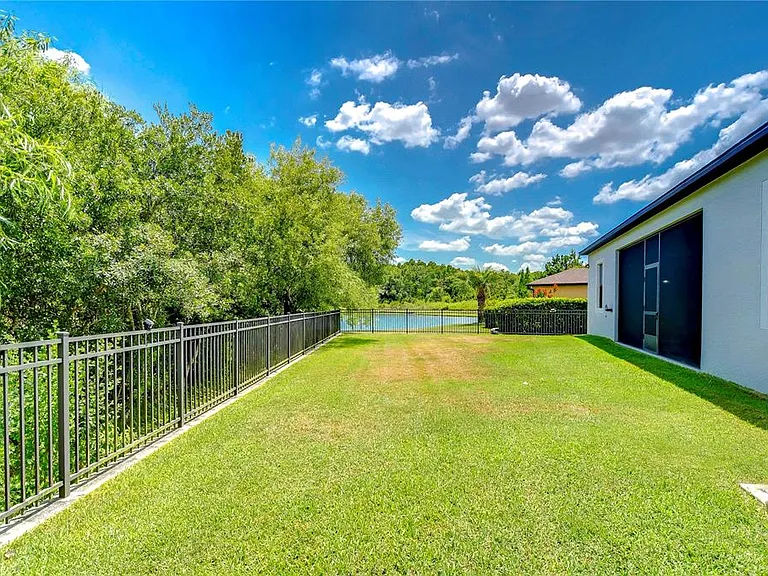 31470 Fairhill Dr — Photo 6