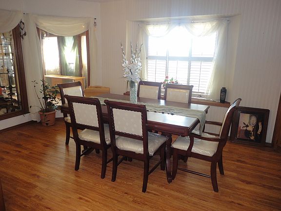 Spectacular dining room
