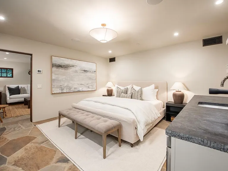710 Romero Canyon Rd — Photo 28