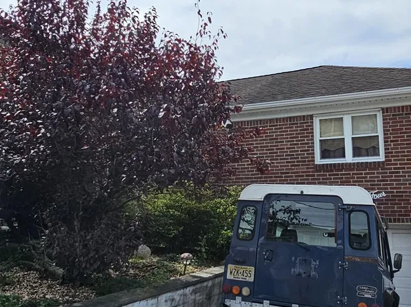 324 E Ruby Ave, Palisades Park, NJ 07650