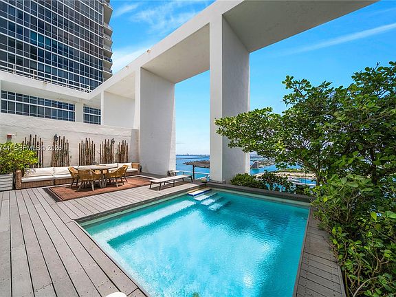 3rd image of 1040 Biscayne Blvd APT 4602