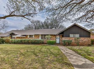 610 Melody Ln, Gainesville, TX 76240