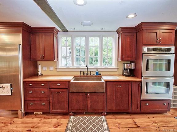 3rd image of 173 Greenwoods Rd W