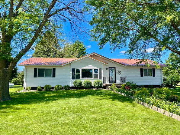 201 White St S, Comfrey, MN 56019