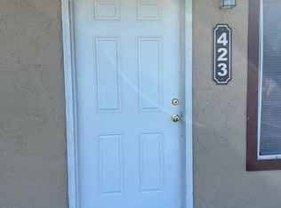 423 E Rosewood Ln, Tavares, FL 32778