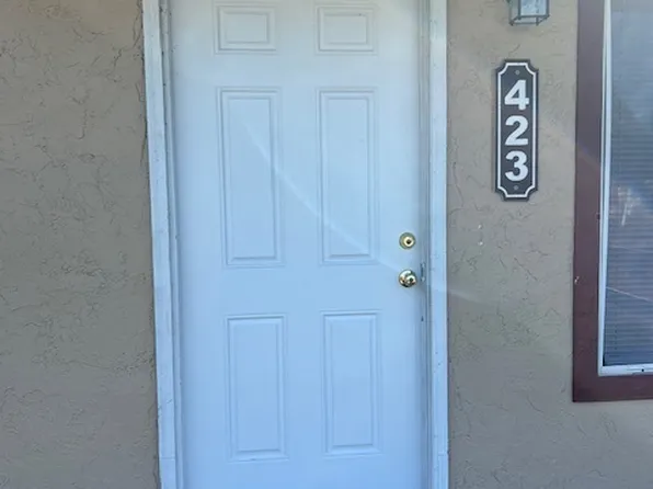 423 E Rosewood Ln, Tavares, FL 32778