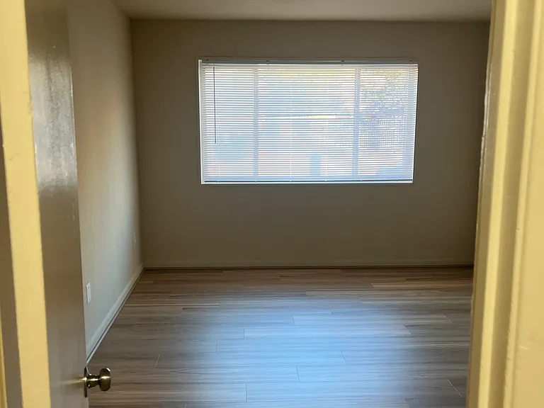 4952 Benning Rd SE — Photo 16