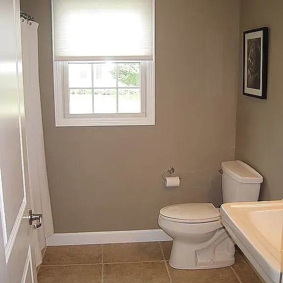 2401 Aaron Ct — Photo 10