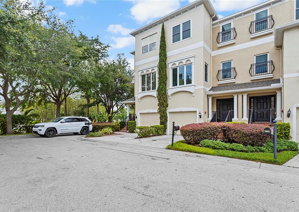 1st image of 1121 Venetian Harbor Dr NE