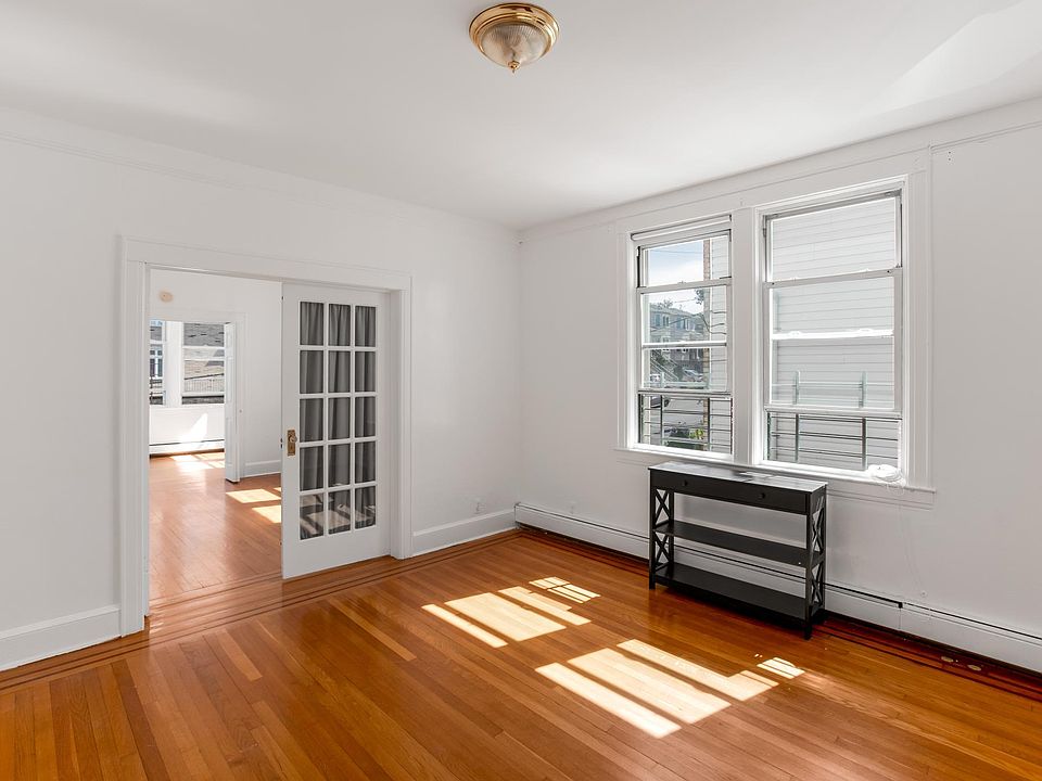 1st image of 448 Jersey Ave #2