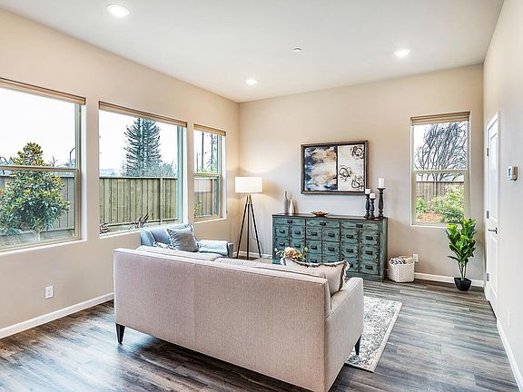 3rd image of 3532 San Sonita Pl