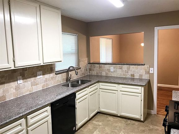 5th image of 3013 Cedarcrest Dr