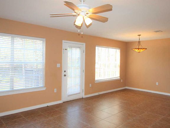 3rd image of 244 Twin Lakes Ln