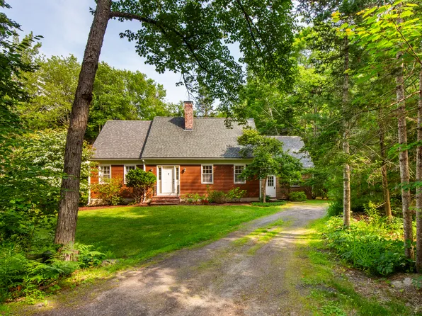 100 Mistic Avenue, Rockport, ME 04856