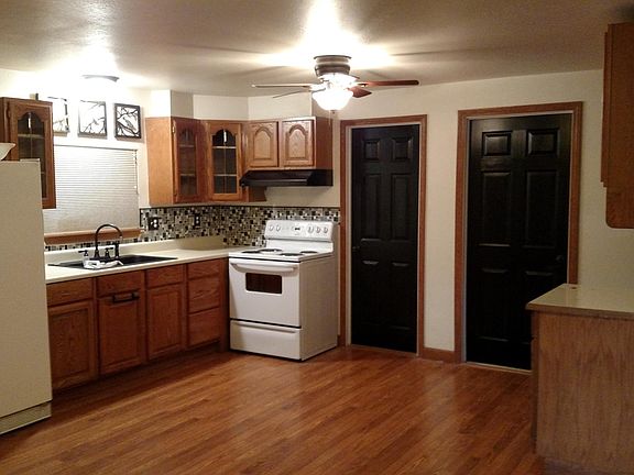 2nd image of 2840 26th Ave NE #B