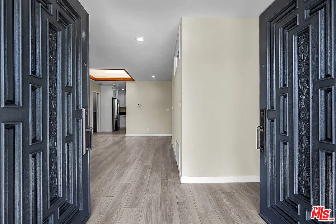 4 bed, 3.5 bath, 2832 sqft, $6,450 — Photo 4