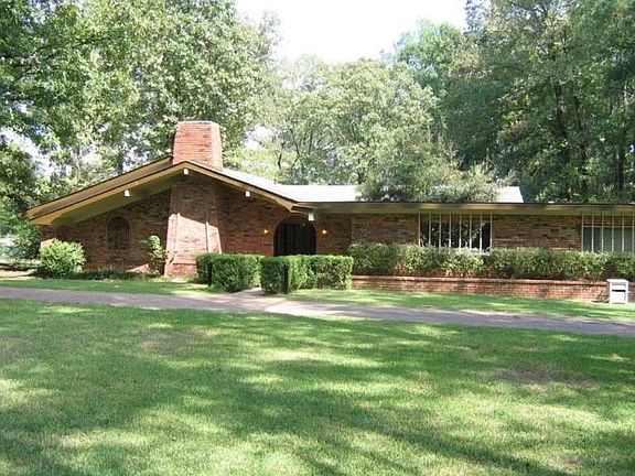 4th image of 6645 N Park Cir
