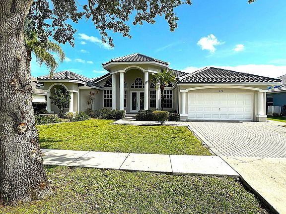 3rd image of 136 Cypress Trace