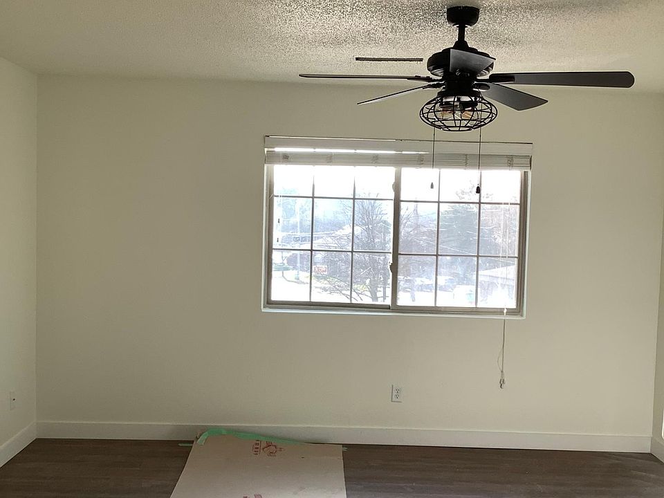 2nd image of 422 Bowery St APT 3