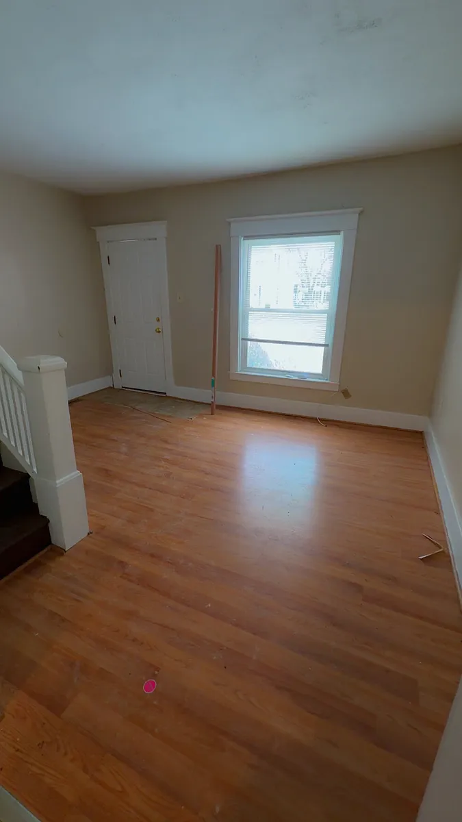 Building Photo - 191 Vandervoort St #1/2