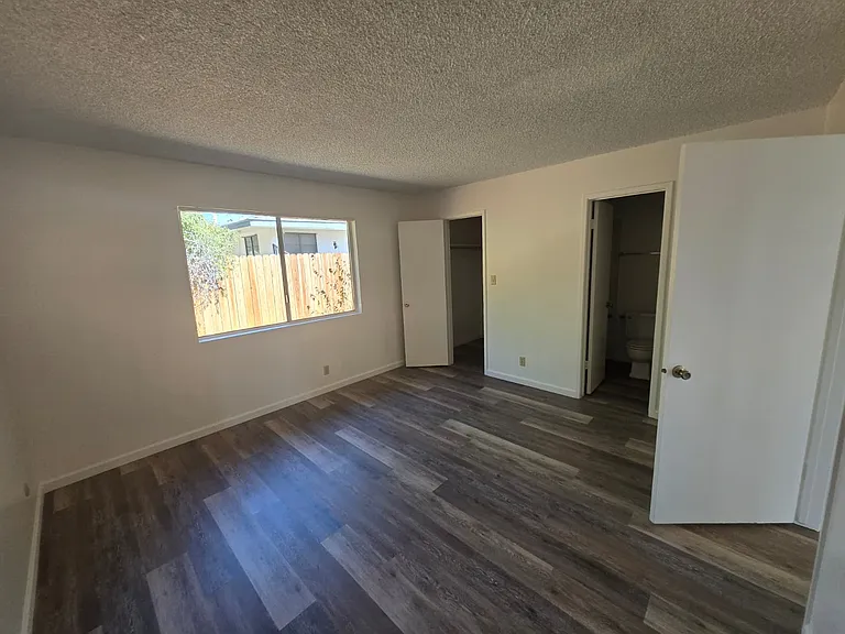 3840 N Fruit Ave #28 — Photo 22