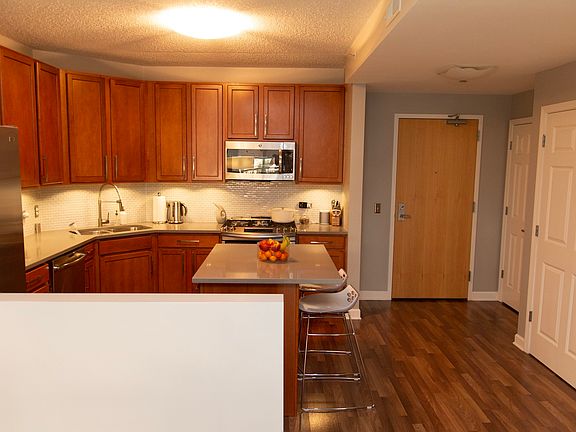 5th image of 656 Pearson St Unit 503