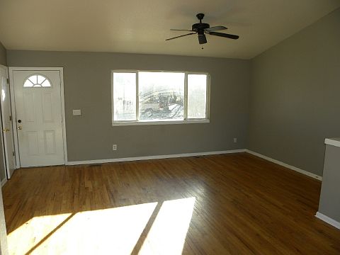 3rd image of 2219 S Fox St