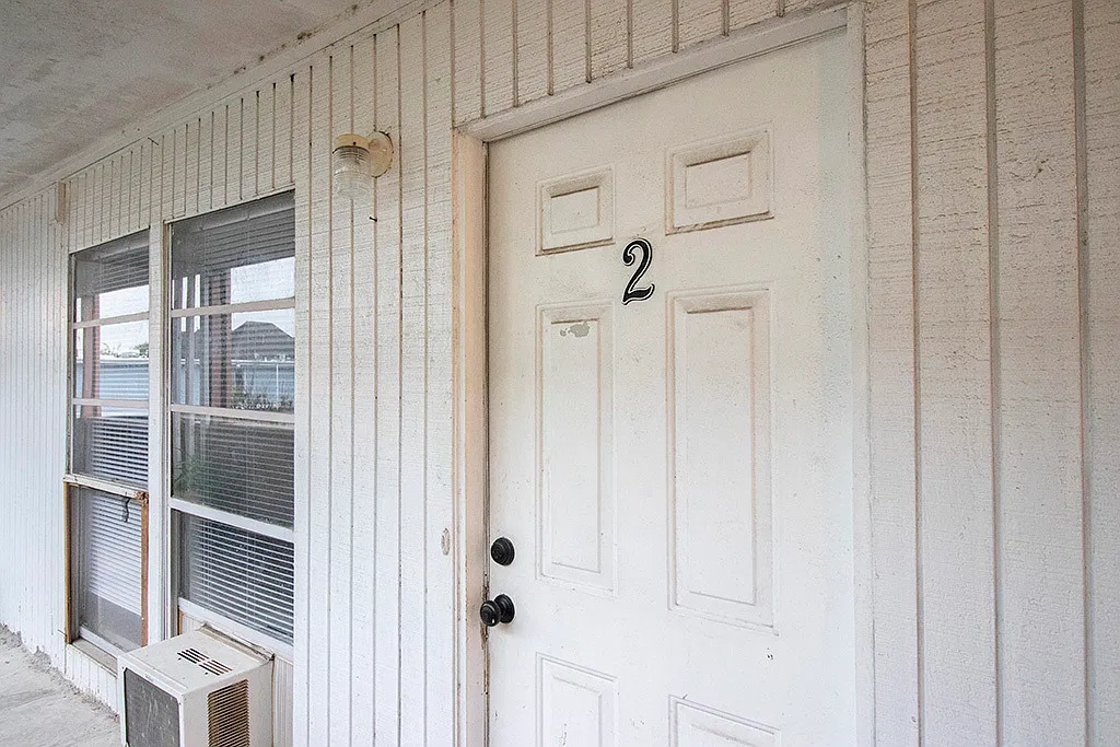 9607 Marlive Ln — Photo 2