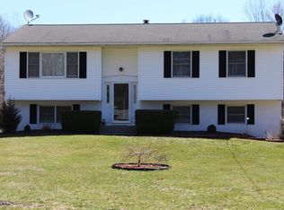 68 Van Vlack Rd, Hopewell Junction, NY 12533