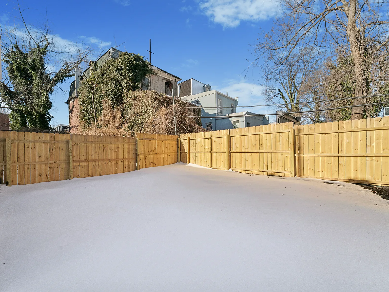 4 bed, $1,875 — Photo 2