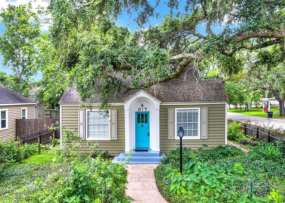 917 W Adoue St, Alvin, TX 77511 MLS 9360919 Zillow