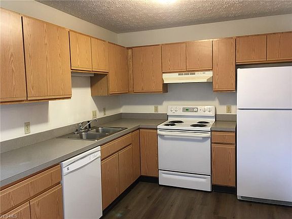 2nd image of 1894 Springfield Lake Blvd APT 103