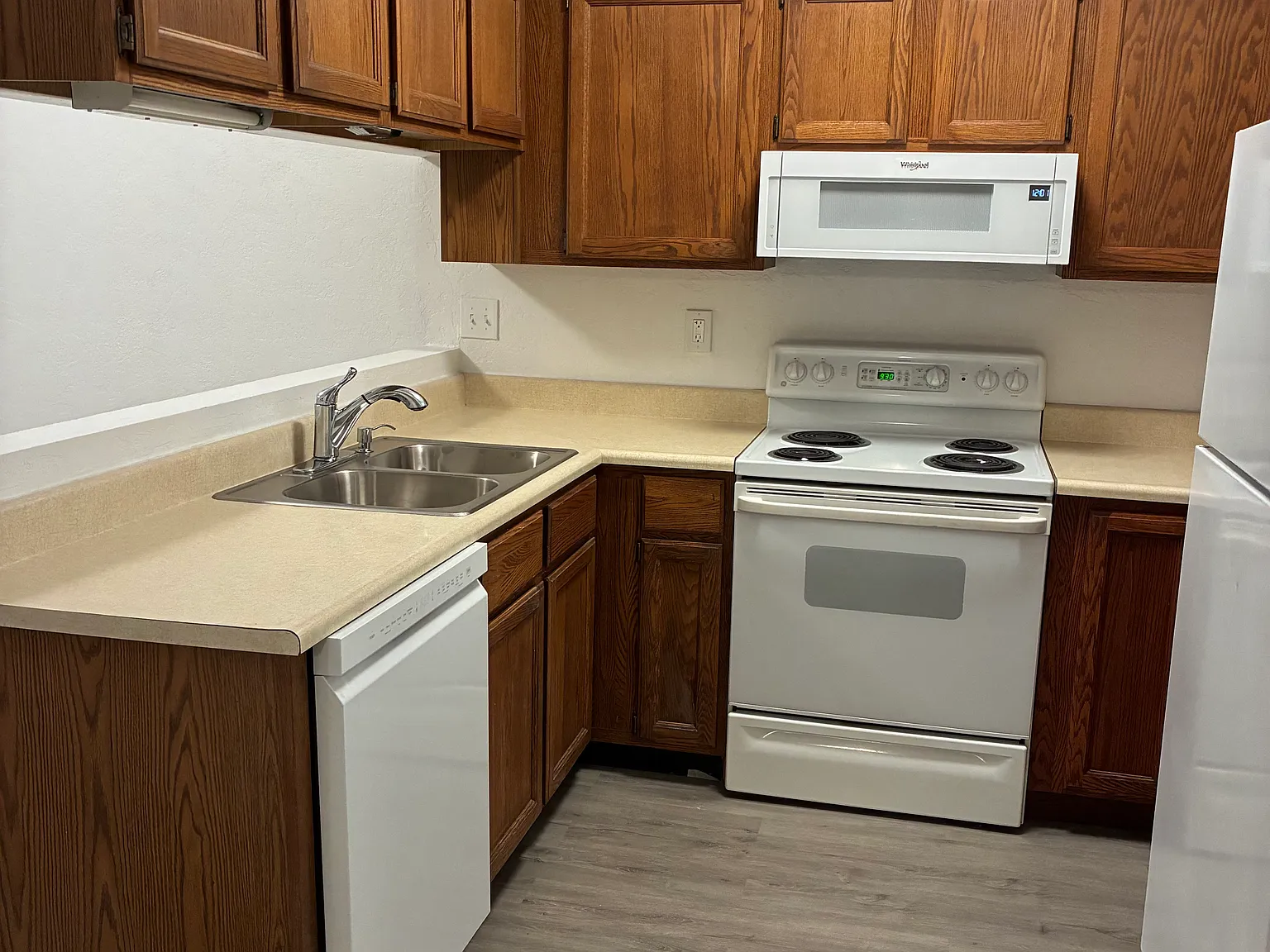 3 bed, 1584 sqft, $1,650 — Photo 2
