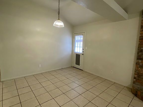5th image of 3805 Hitchrock Dr #B