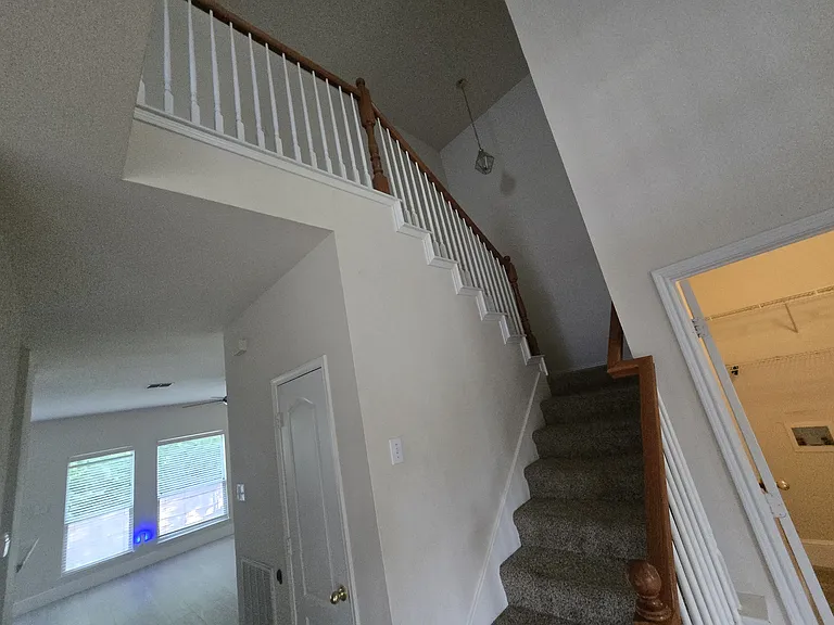 8405 Luzerne Dr — Photo 13