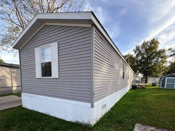 2500 Farm Bureau Rd #293, Manhattan, KS 66502