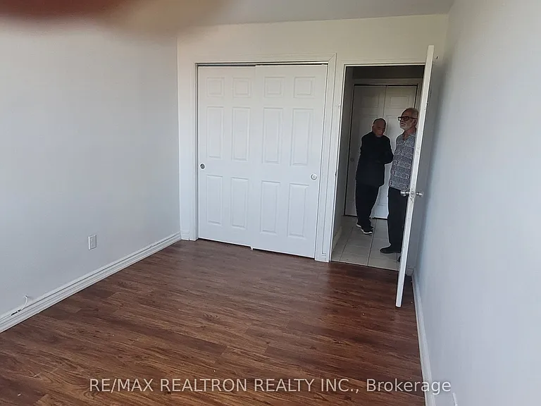 180 Markham Rd #504 — Photo 21