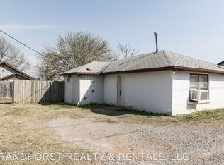 313 1/2 N Indiana St, Weatherford, OK 73096