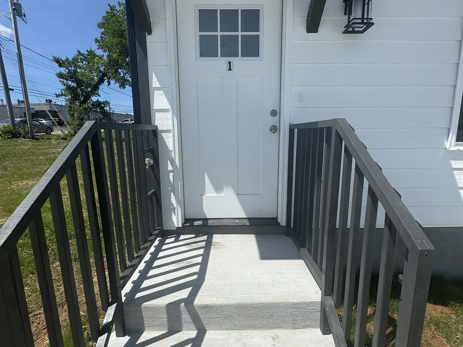 2 bed, 1.0 bath, 1127 sqft, $1,300 — Photo 2