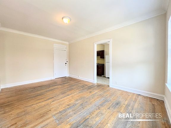 4th image of 2244 W Wilson Ave APT 102