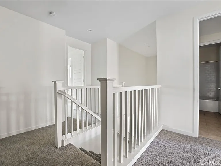 216 Finch — Photo 19