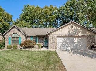 1822 Spruce Hill Dr, Belleville, IL 62221