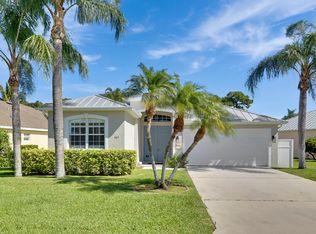 465 NW Sunflower Pl, Jensen Beach, FL 34957
