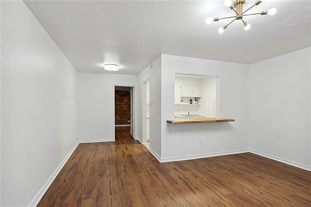 1st image of 1713 Burgundy St #202