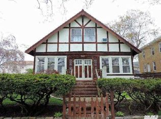462 Magnolia Blvd, Long Beach, NY 11561